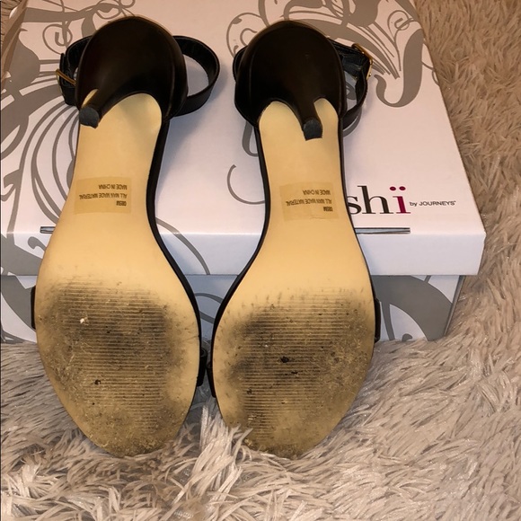 EUC black heels - Picture 5 of 5